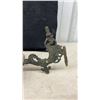 Image 6 : Pair of Antique Wall-Mount Oil Lamps With Clear Glass Founts and Ornate Cast Iron Brackets