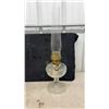 Image 4 : Pair of Aladdin Clear Glass Kerosene Mantle Lamps with Chimneys