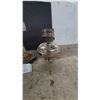 Image 5 : 3 Antique Kerosene Lamps Including Bradley and Hubbard Rayo Nickel-Plated and Glass Font Lamps