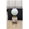 Image 5 : Pair of Vintage Oil Lamps with White Globe Shades, Brass and Floral Ceramic with Cast Iron Base