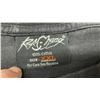 Image 14 : Rock and Roll Memorabilia Lot: Rolling Stone Party Game, Doors and Tim McGraw Size XL Shirts