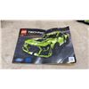 Image 4 : LEGO Technic Ford Mustang Shelby GT500 Set 42138 and Wonder Woman vs, Cheetah Set