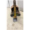 Image 3 : Vintage Lincoln Construction Company Pressed Steel Toy Steam Shovel Excavator by Louis Marx