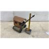 Image 4 : Vintage Lincoln Construction Company Pressed Steel Toy Steam Shovel Excavator by Louis Marx