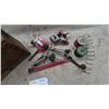 Image 5 : Vintage Wooden Toolbox with Valve Grinder, Spring Compressor, Lapping Sticks and Clover Compound