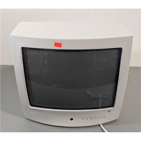 VTG 1999 GE 13GP243 13" CRT Television