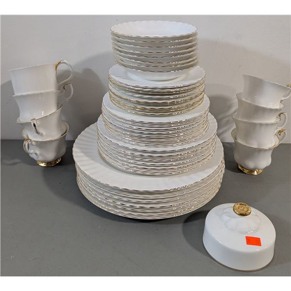 VTG Royal Albert Val D’Or Bone China Dinnerware Set - England