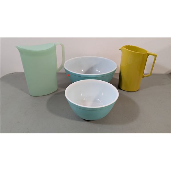 VTG Pyrex Turquoise Mixing Bowls, Mepal Rosti Pitcher & More