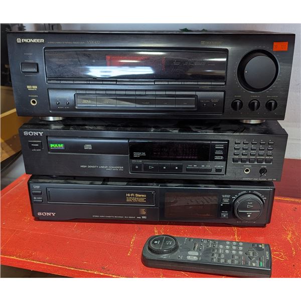 VTG Pioneer VSX-452, Sony CDP-195 & SLV-585HF Stereo Components w/ Remote