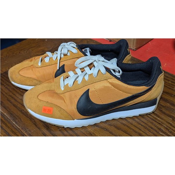Nike Pacific Women’s Sneakers - Size 10