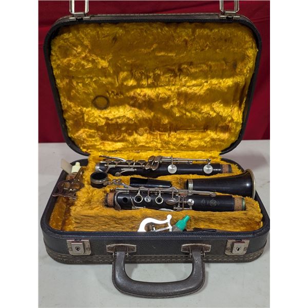 VTG Henri Selmer Paris Clarinet w/ Case & Accessories