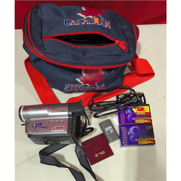 VTG Samsung Hi8 Camcorder w/ Molson Canadian Bag, Maxell Tapes & Accessories