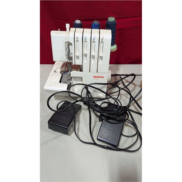 Bernina 700D 4-Thread Serger / Overlocker Machine