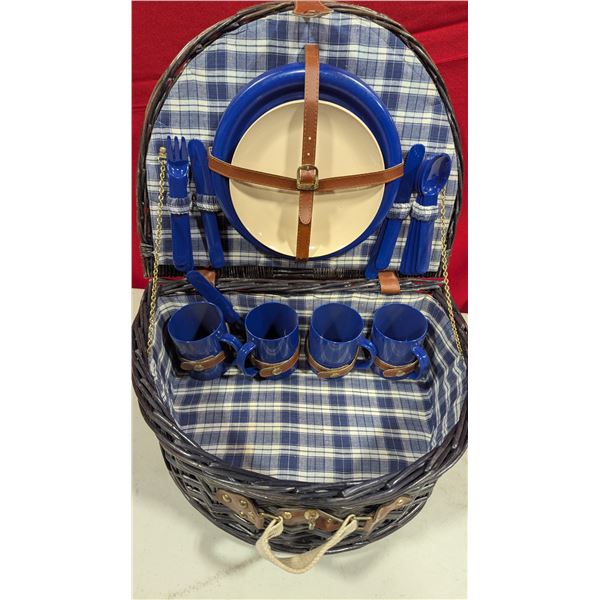 VTG Portable Picnic / Camping / Outdoor Cutlery & Plate Set w/ Carrying Case