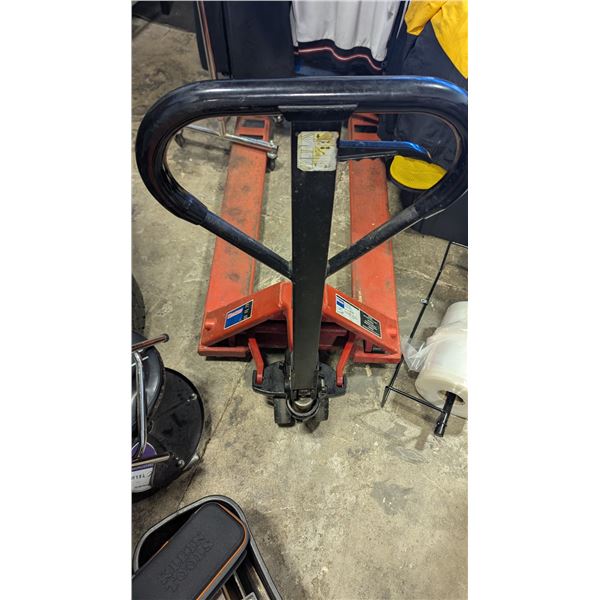 Westward 5,000 lb Capacity Manual Pallet Jack