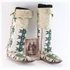 Image 1 : Beaded High-Top Moccasins