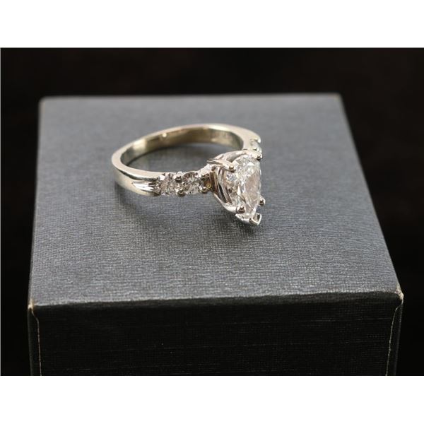 Sparkling Ladies Pear Shaped Wedding Set