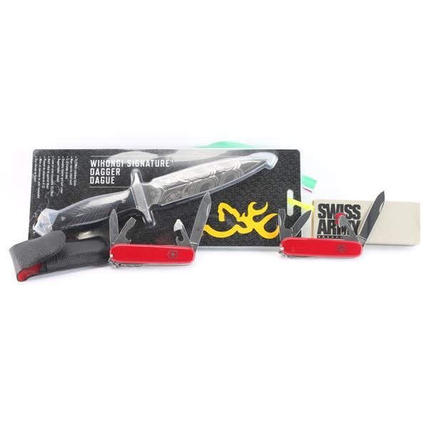 Lot of Knives.