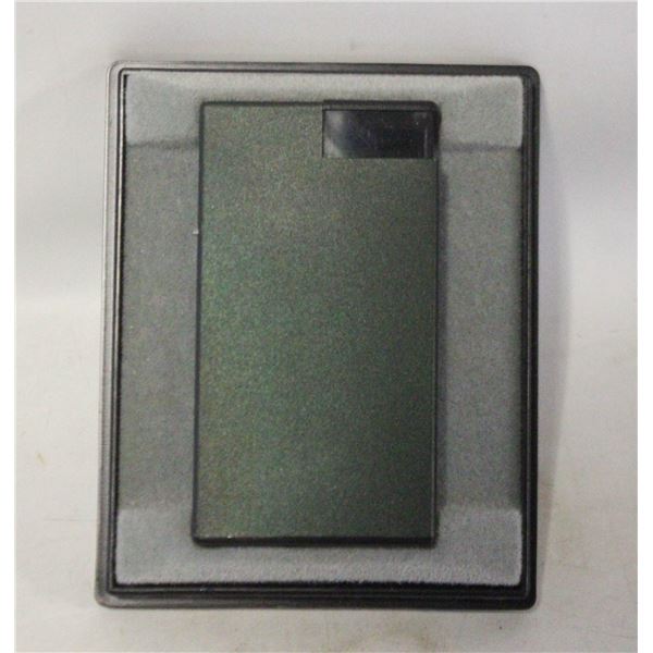 VINTAGE BUTANE LIGHTER IN CASE