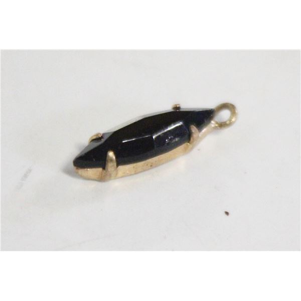 ESTATE GENUINE HEMATITE SET IN YELLOW GOLD