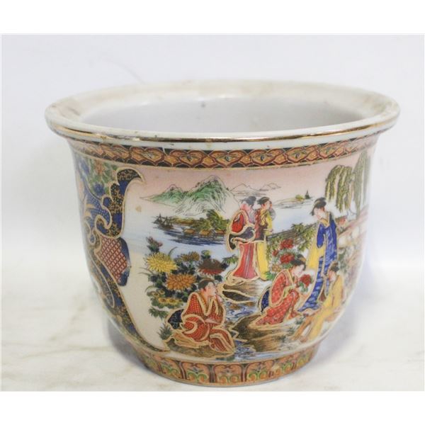 VINTAGE CHINESE SATSUMASTYLE PLANTER
