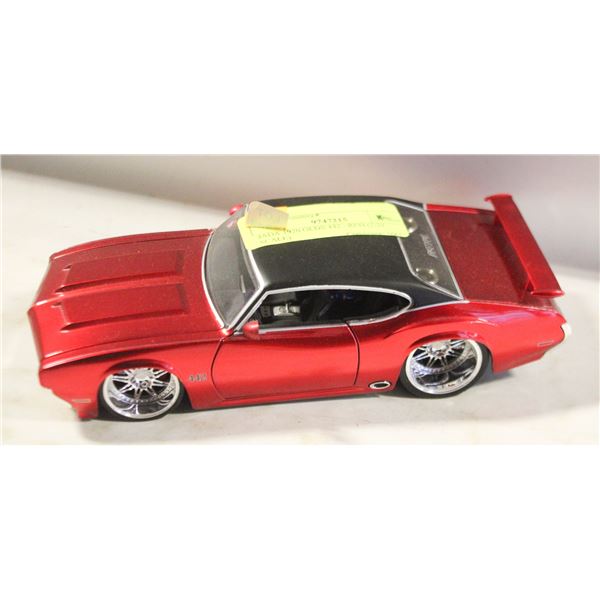 JADA 1970 OLDS 442 - RED (1:24 SCALE)