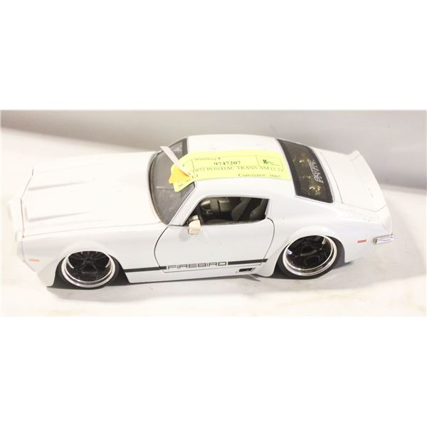 JADA 1972 PONTIAC TRANS AM (1:24 SCALE)