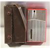 Image 1 : VINTAGE TOWN & COUNTRY 6-TRANSISTOR RADIO IN CASE