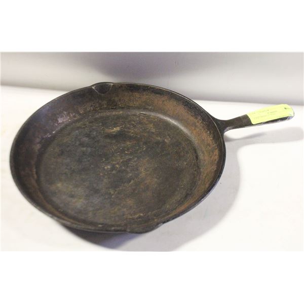 CAST IRON 11" PAN