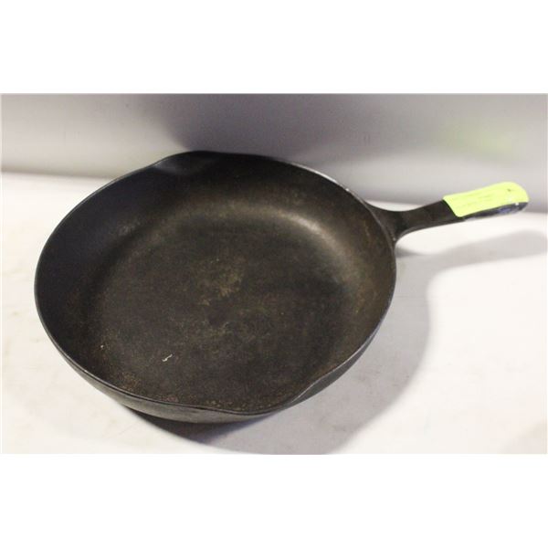 CAST IRON 11" PAN