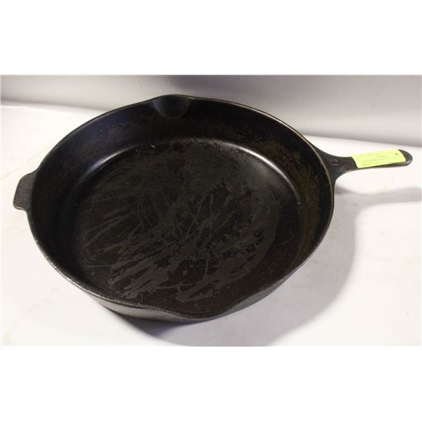 VINTAGE WAGNER NO. 12 CAST IRON 14" PAN