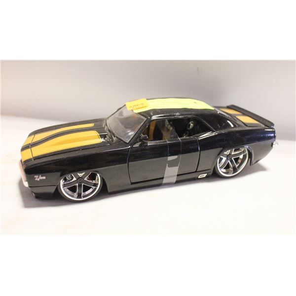 JADA 1969 CHEVY CAMARO - BLACK & YELLOW (1:24