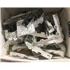 Image 1 : BOX OF FRAMING BRACES