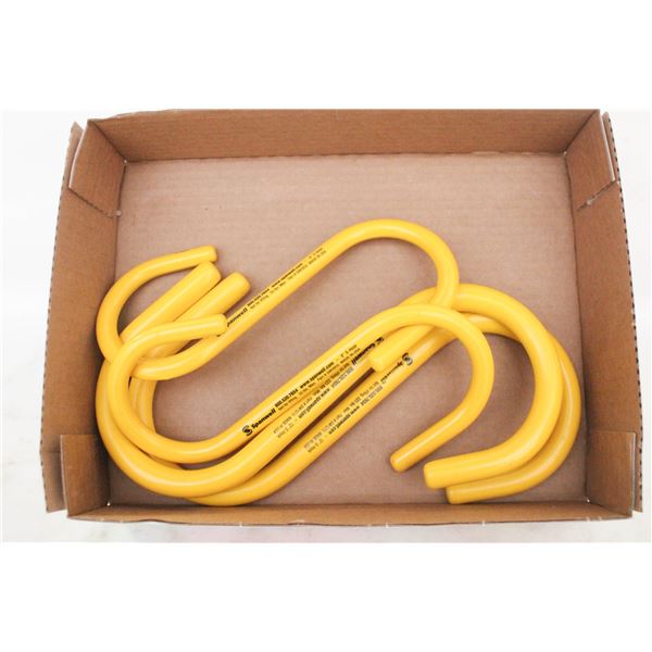 4 SPANWELL S HOOKS