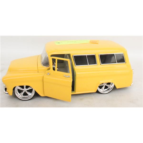 JADA 1957 SUBURBAN PANEL TRUCK (1:24 SCALE)
