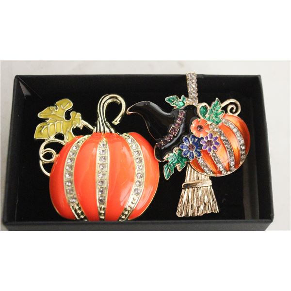 NEW 2PCS BROOCH SET