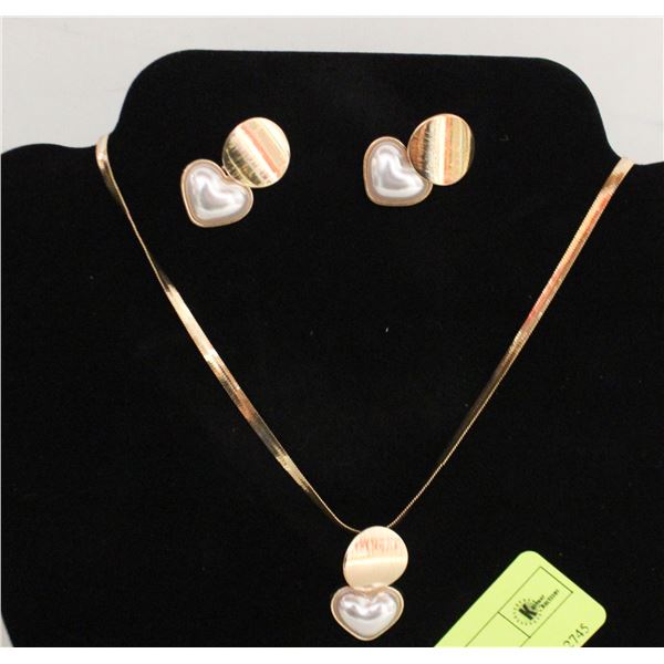 NEW JEWELRY DISPLAY W/NECKLACE+EARRING