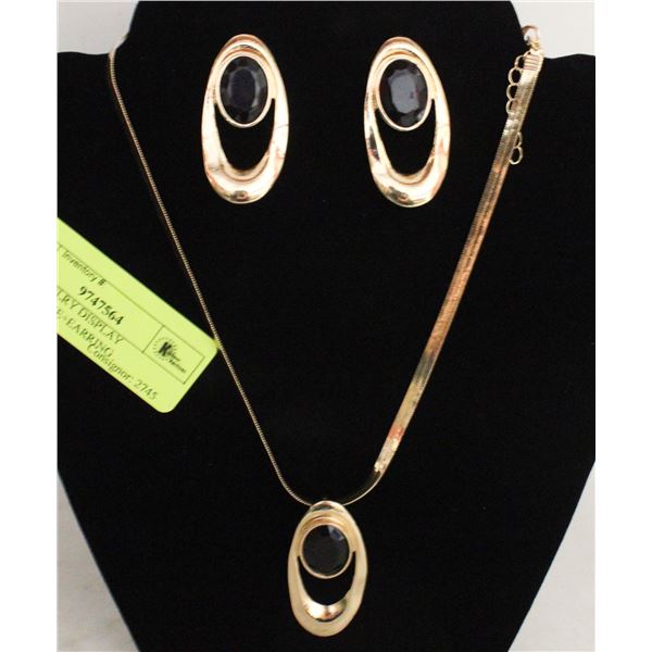 NEW JEWELRY DISPLAY W/NECKLACE+EARRING