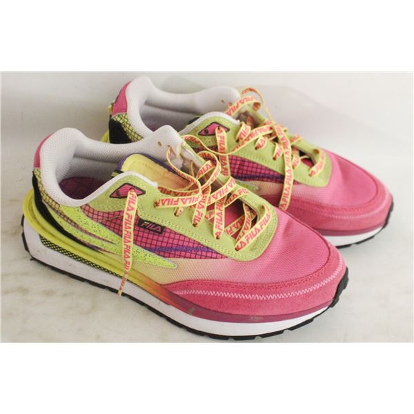 ESTATE FILS LADIES SZ 6.5 RUNNERS