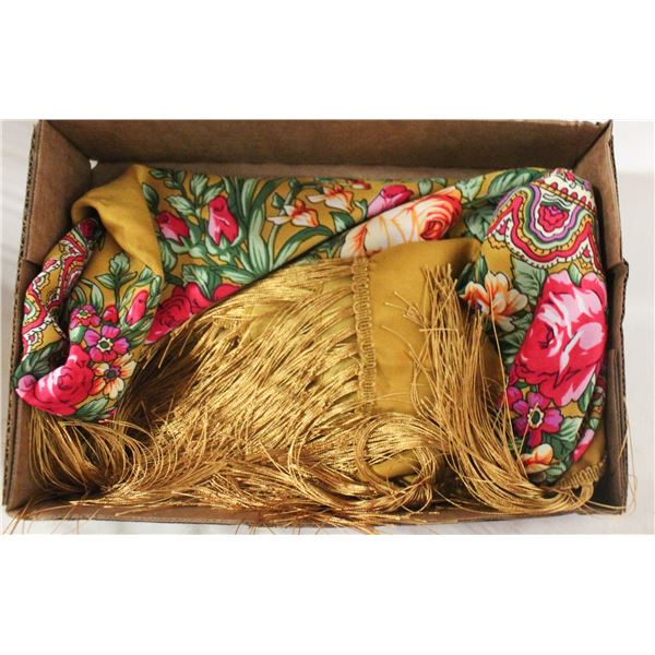 VINTAGE RUSSIAN WOOL FRINGED SHAWL