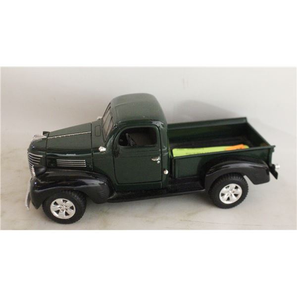 MOTOR MAX 1941 PLYMOUTH TRUCK
