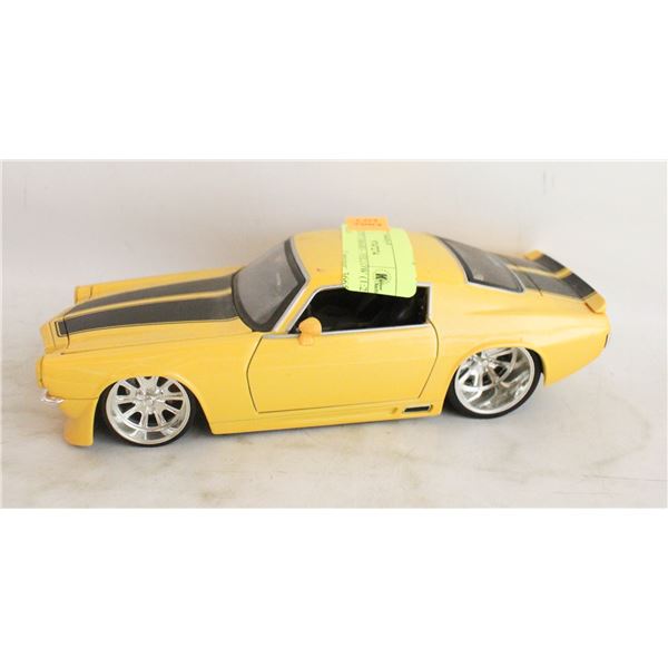 JADA 1971 CAMARO - YELLOW (1:24 SCALE)