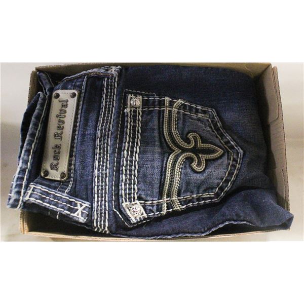 FLAT W/WOMENS ROCK REVIVAL MATTIE SKINNY