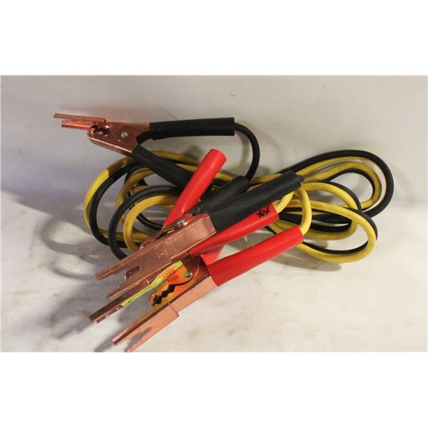 SET OF HEAVY DUTY BOOSTER CABLES WITH DUAL