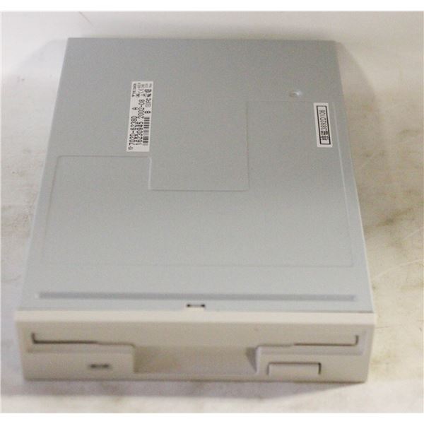 YE DATA 702D-6238D FLOPPY DISK DRIVE NEW
