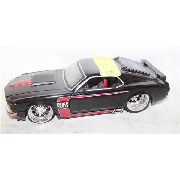 JADA 1970 FORD MUSTANG BOSS 302 (1:24 SCALE)