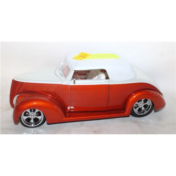 SHYNE RODZ 1937 FORD SEDAN (1:18 SCALE)
