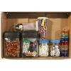 Image 1 : VINTAGE BUTTONS & CRAFT ITEMS