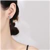 Image 4 : 1 CT GRA CERTIFIED SQUARE STYLE ROUND BRILLIANT