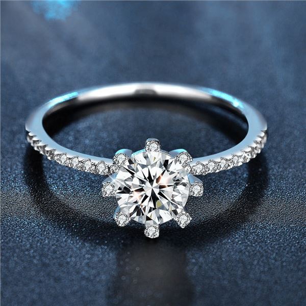 1 CT GRA CERTIFIED ROUND BRILLIANT MOISSANITE